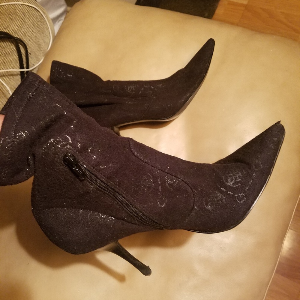Guess used boots